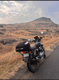 Matte Black (downtown Drag) Royal Enfield Interceptor 650 Twin