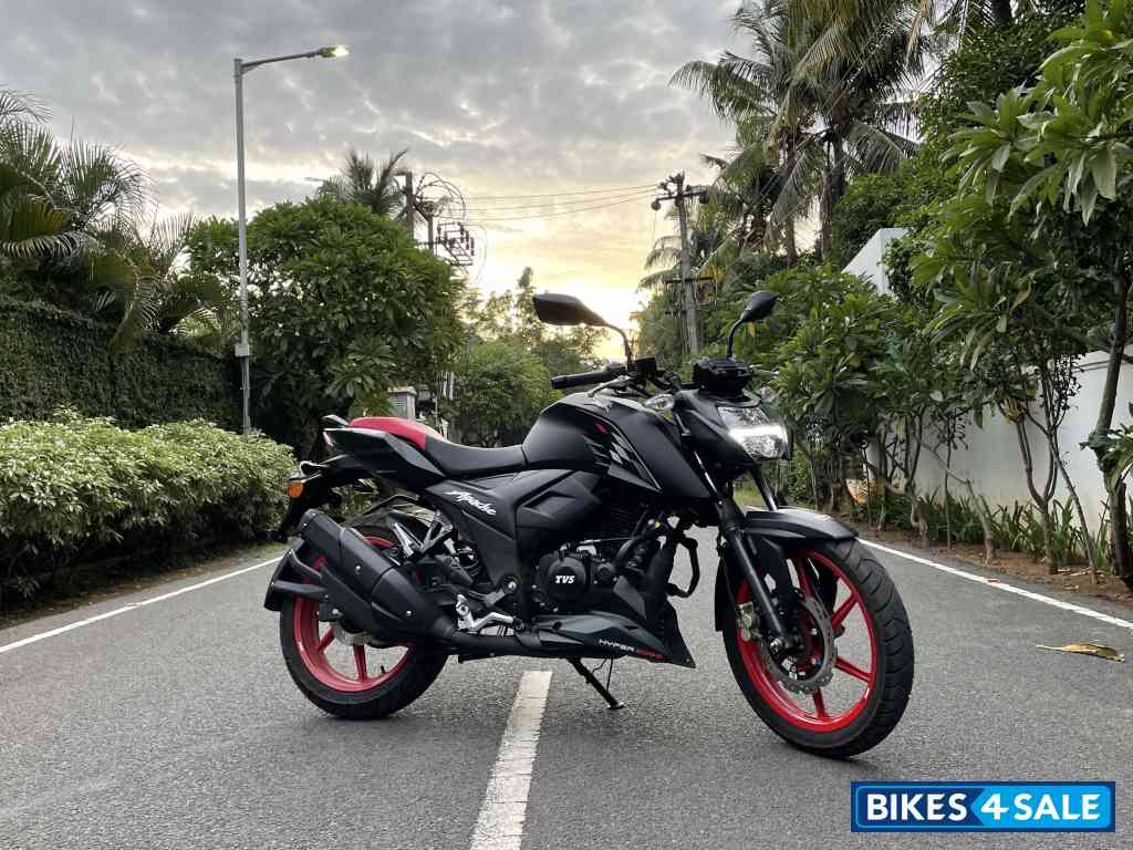 Special Edition Matt Black TVS Apache RTR 160 4V Special Edition