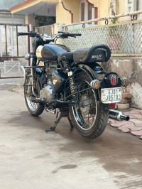 Black Royal Enfield Classic 350