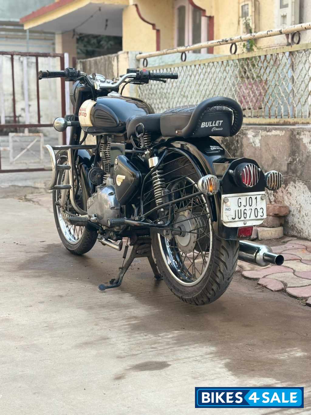 Black Royal Enfield Classic 350