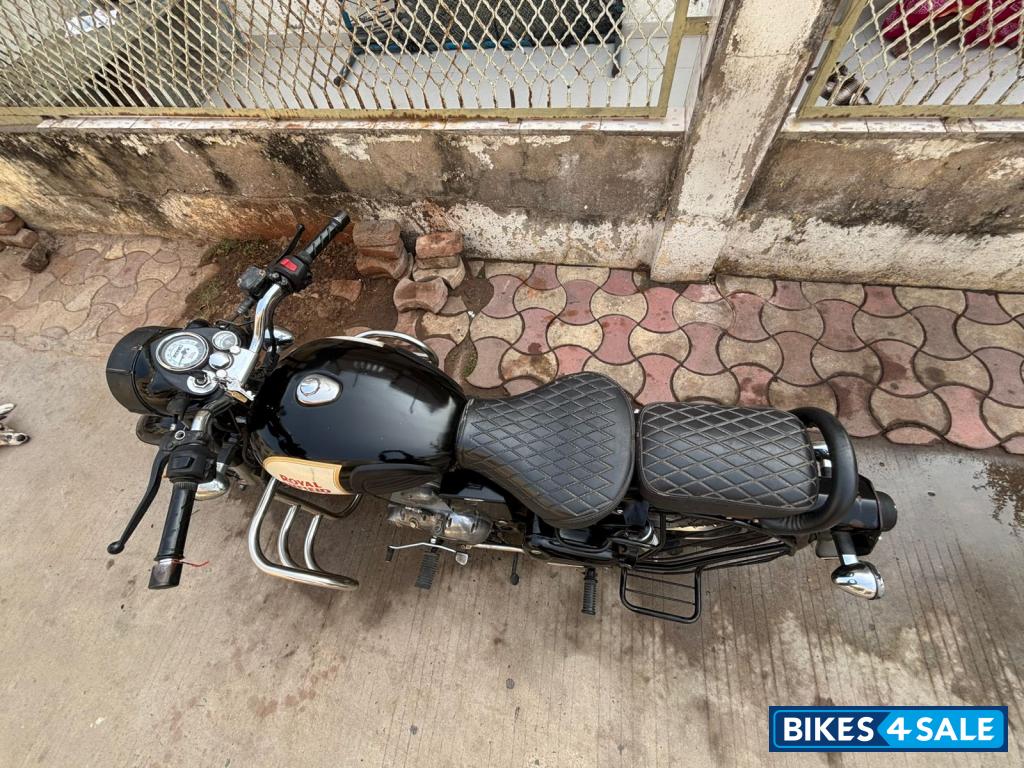 Black Royal Enfield Classic 350