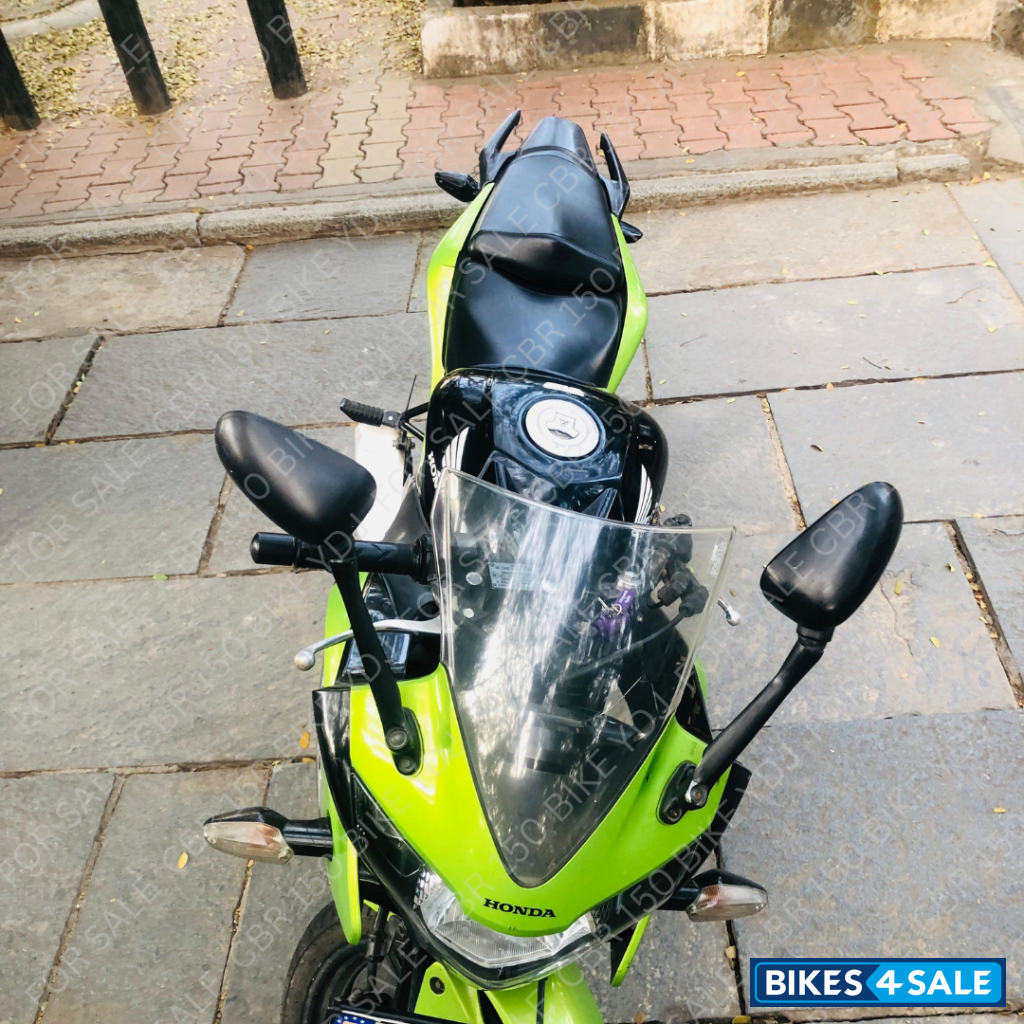 Green Honda CBR 150R