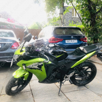 Green Honda CBR 150R