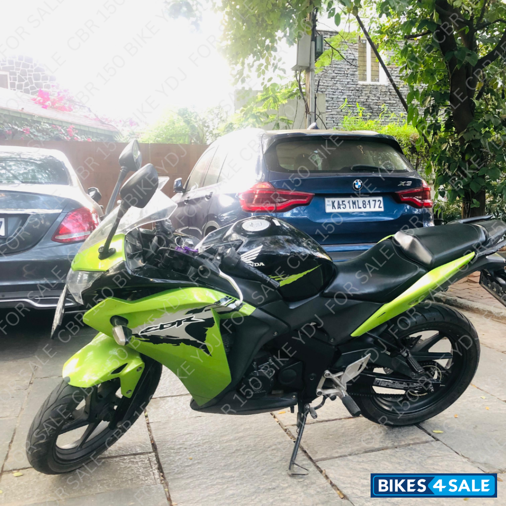 Green Honda CBR 150R