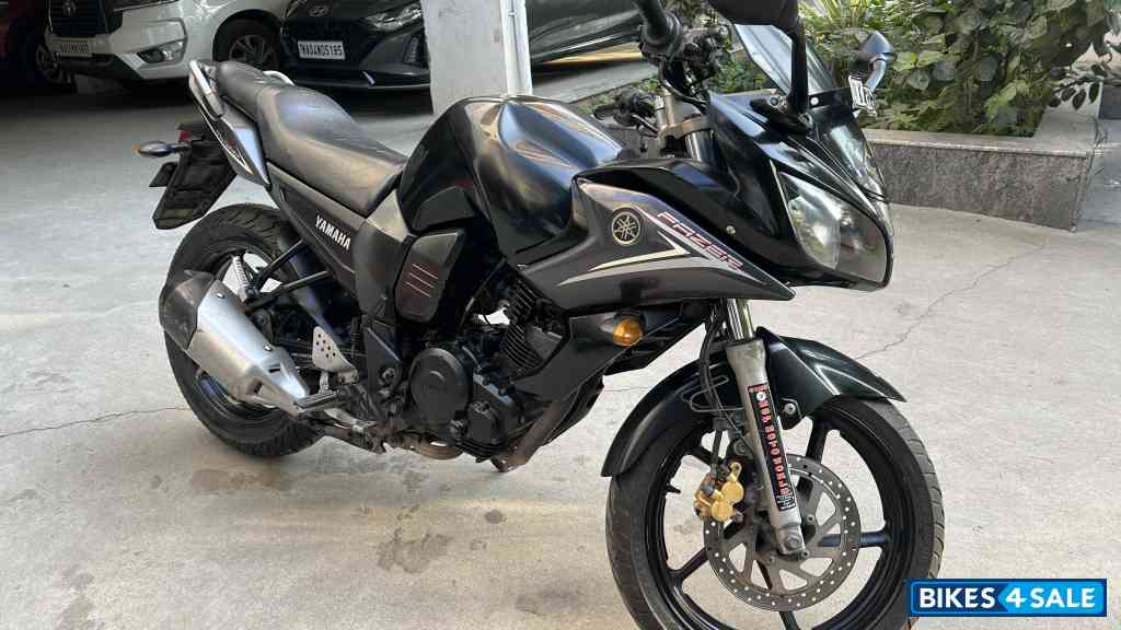 Black Yamaha Fazer