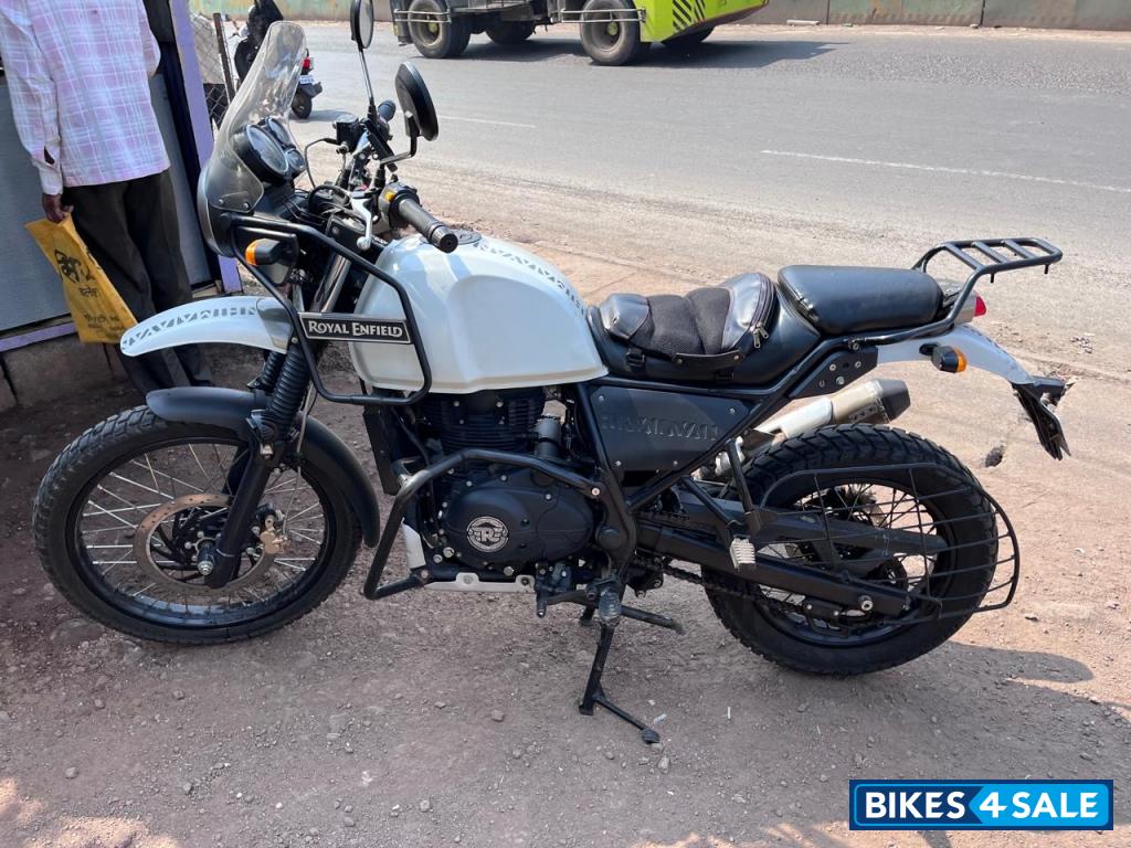 Snow White Royal Enfield Himalayan