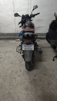 Black Bajaj Pulsar 125 Neon BS6