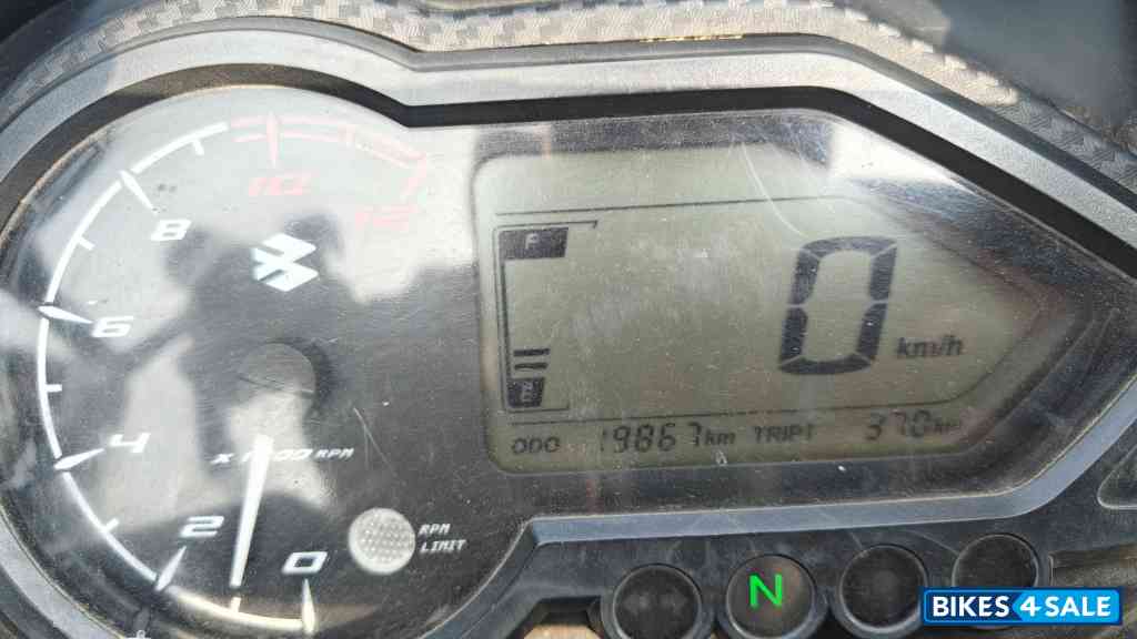 Black Bajaj Pulsar 125 Neon BS6