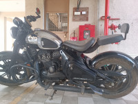 Jawa 42 Bobber Black Mirror 2023 Model