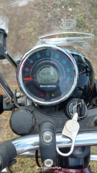 Royal Enfield Meteor 350 Stellar