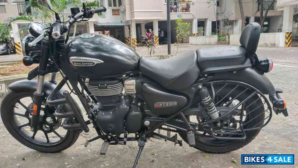 Royal Enfield Meteor 350 Stellar