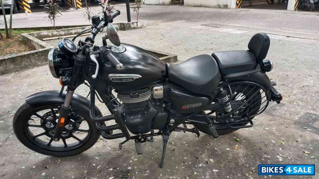 Royal Enfield Meteor 350 Stellar