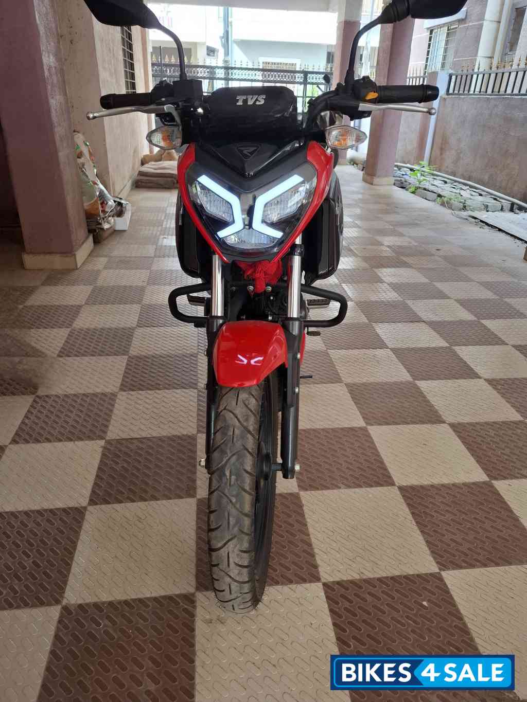 TVS Raider Split Seat