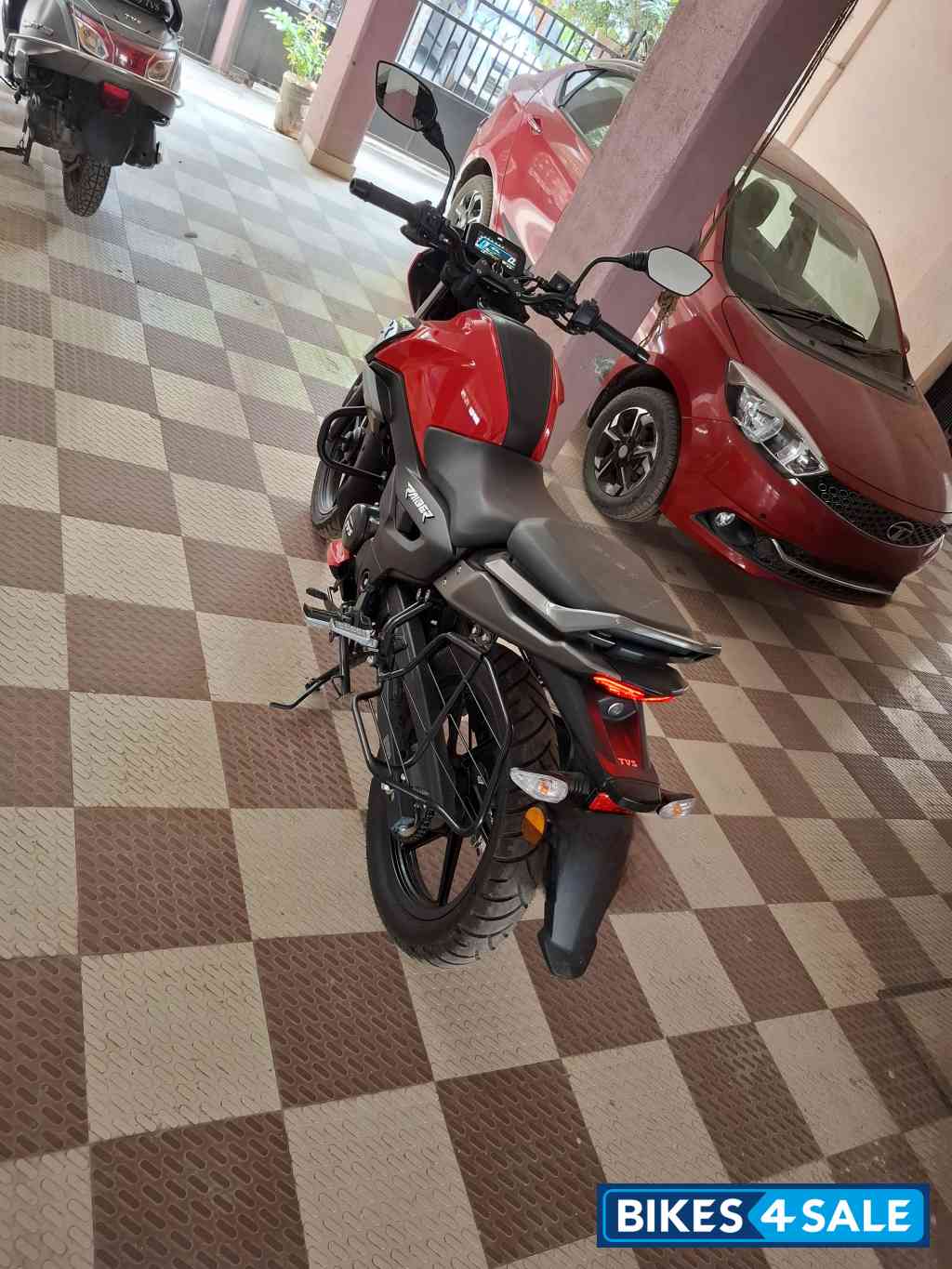 TVS Raider Split Seat