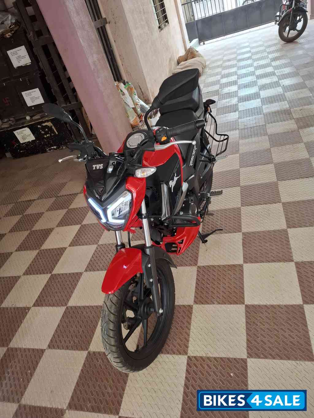 TVS Raider Split Seat