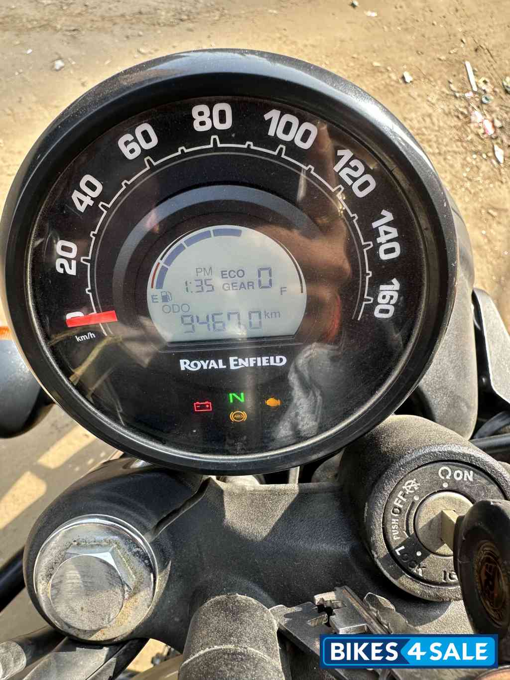 Black Royal Enfield Hunter 350 Metro