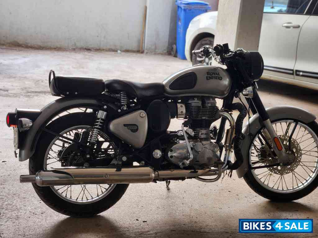 Royal Enfield Classic Gunmetal Grey