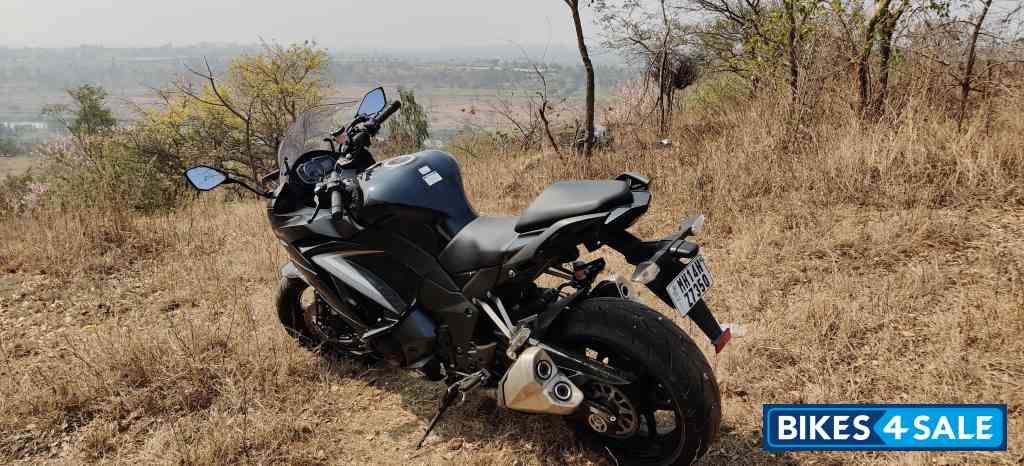 Black Kawasaki Ninja 1000 Black Kawasaki Ninja 1000