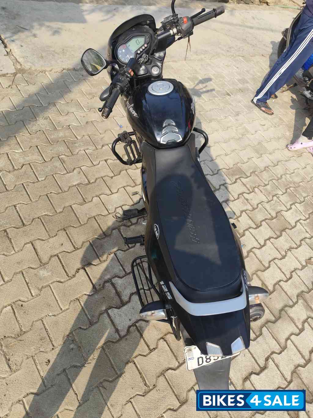 Black Bajaj Pulsar 125