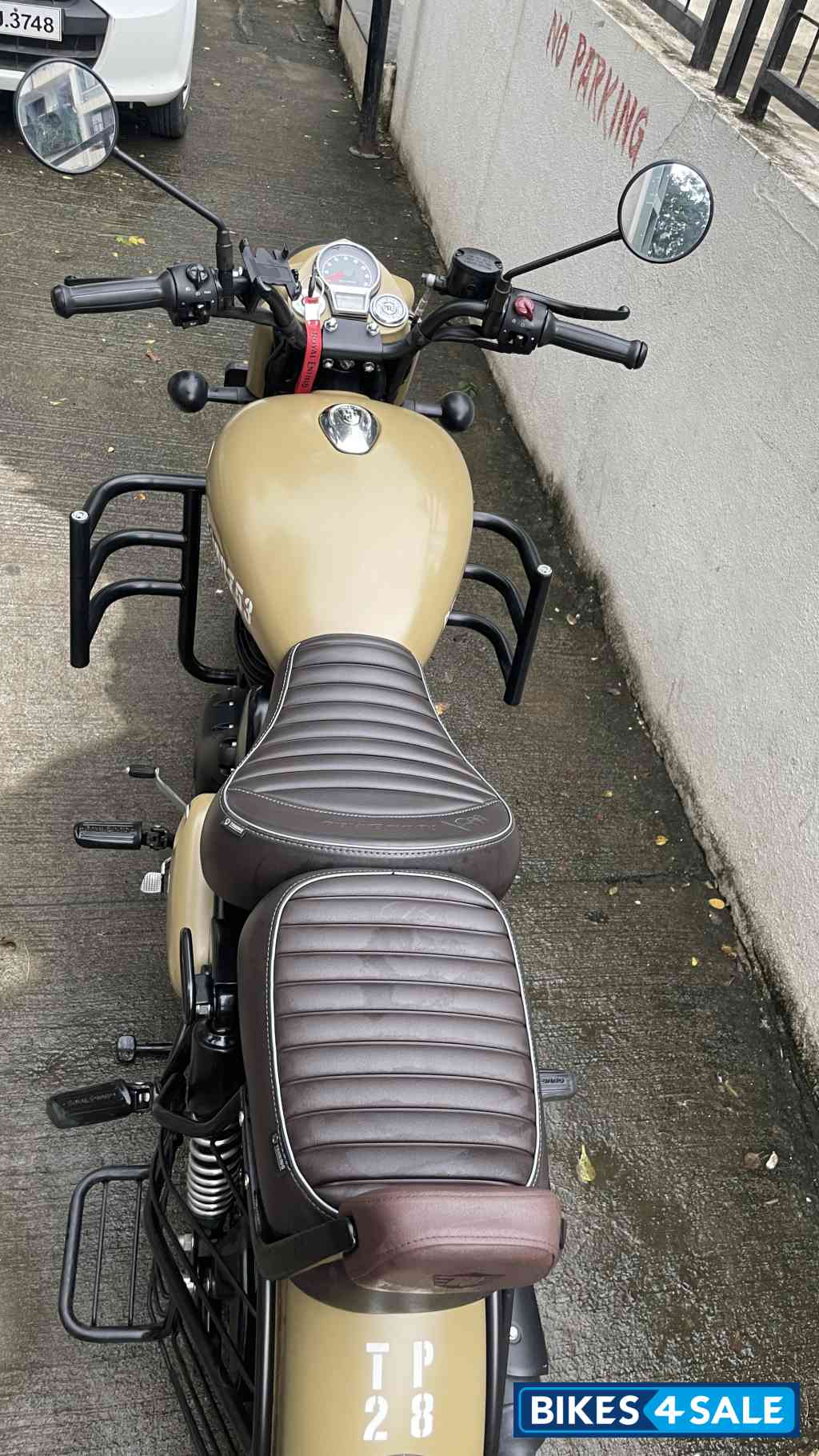 Storm Sand Royal Enfield Classic Desert Storm