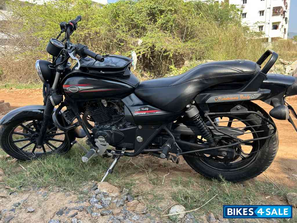 Bajaj Avenger Cruise 220 BS6