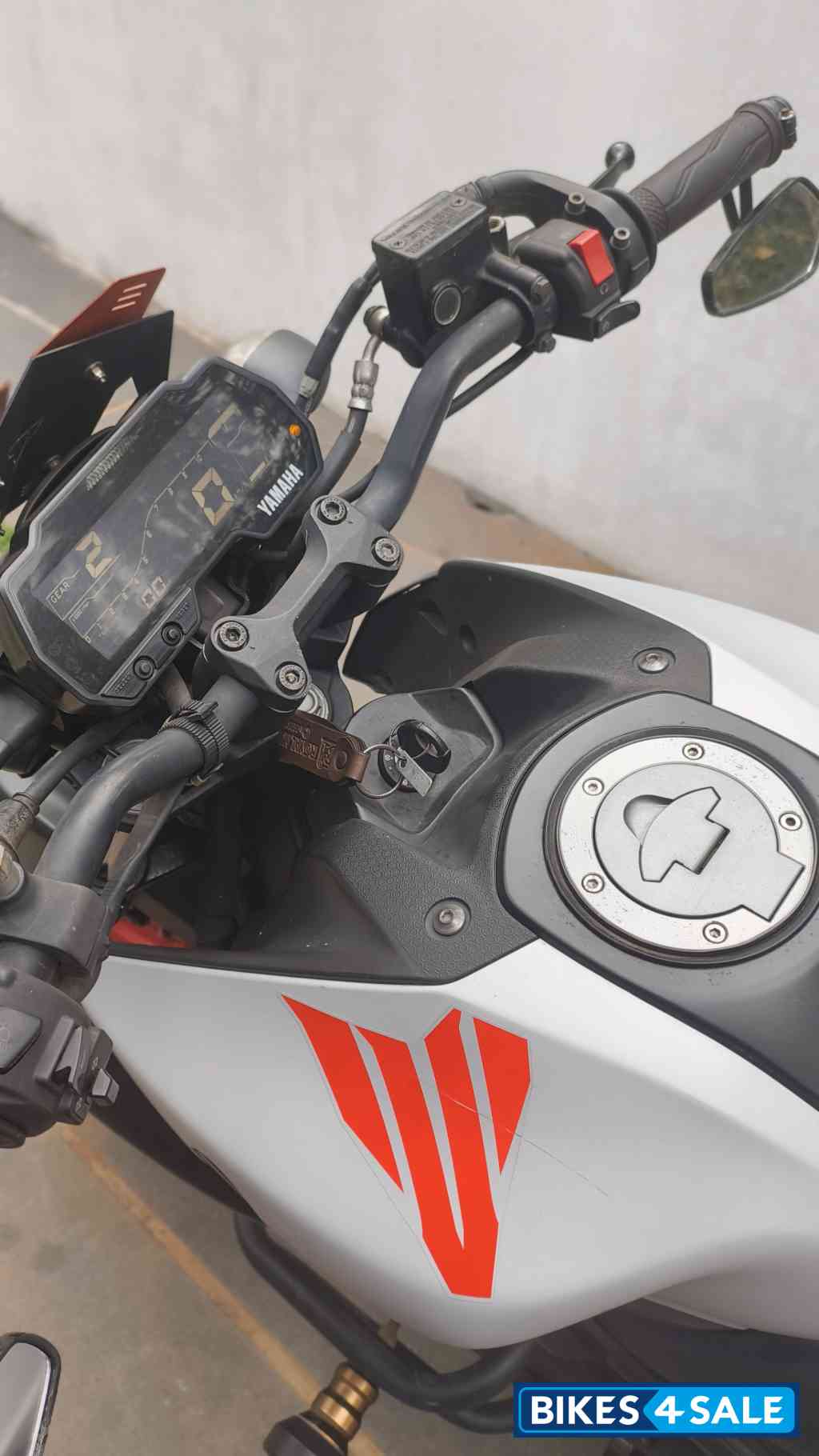 Mat Light Gray Metal Yamaha MT-15 BS6