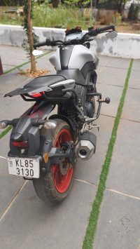 Mat Light Gray Metal Yamaha MT-15 BS6