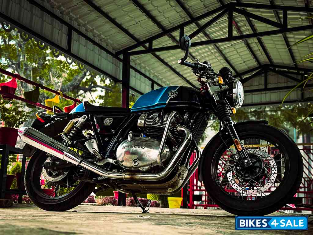 Ventura Storm Blue Royal Enfield Continental GT 650