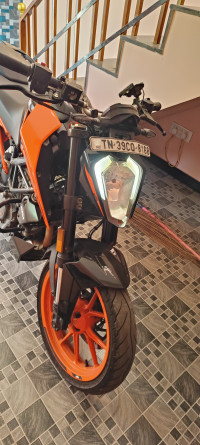 Electronic Orange KTM Duke 200