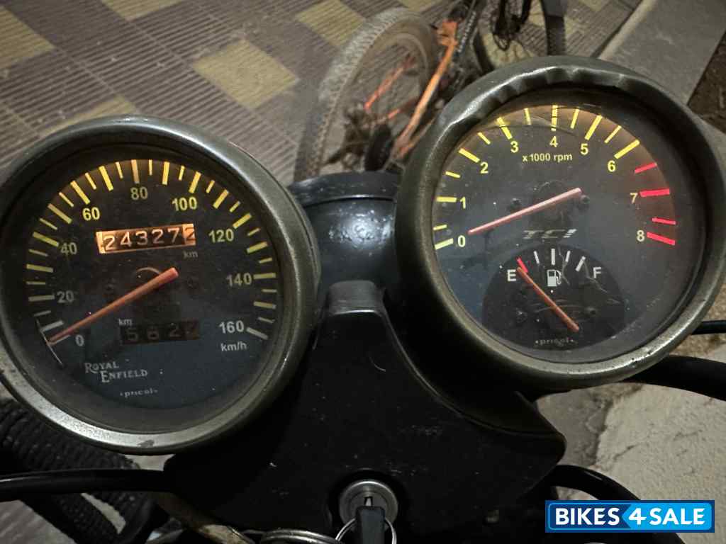 Royal Enfield Thunderbird TwinSpark 350 Royal Enfield Thunderbird TwinSpark 350