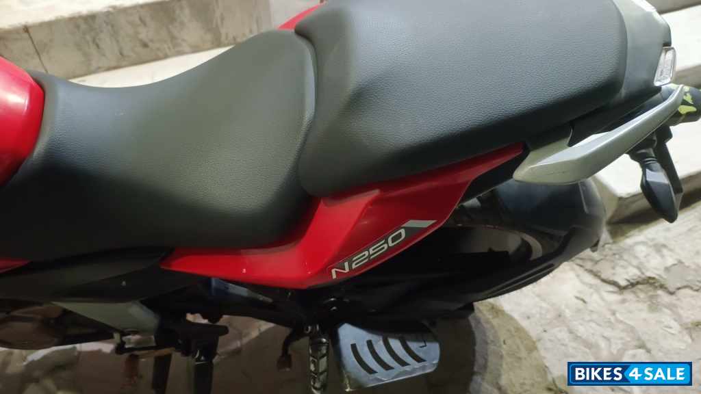 Bajaj Pulsar N250