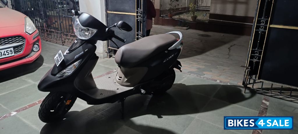 TVS Scooty Zest 110 BS6