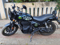Green Royal Enfield Hunter 350 Metro