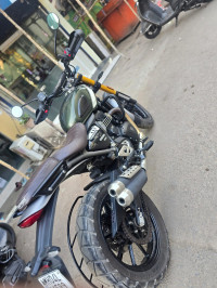 Triumph Scrambler 400 X