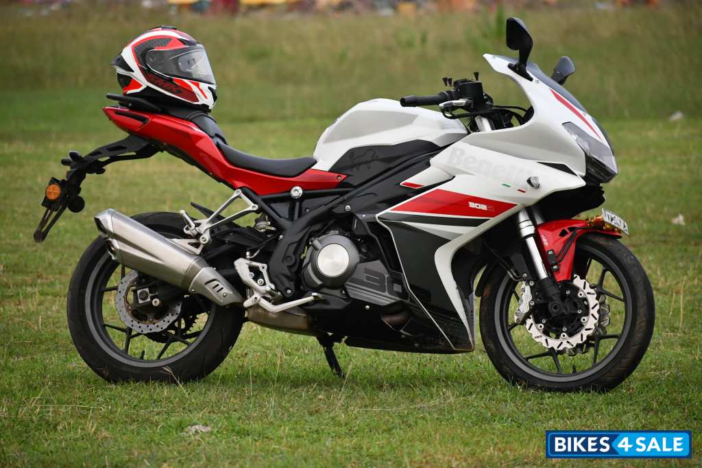 White Red Benelli 302R White Red Benelli 302R