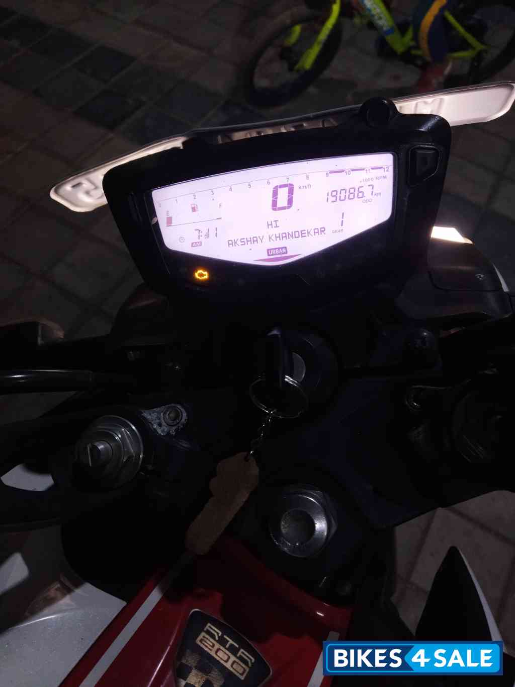 TVS Apache RTR 200 4V