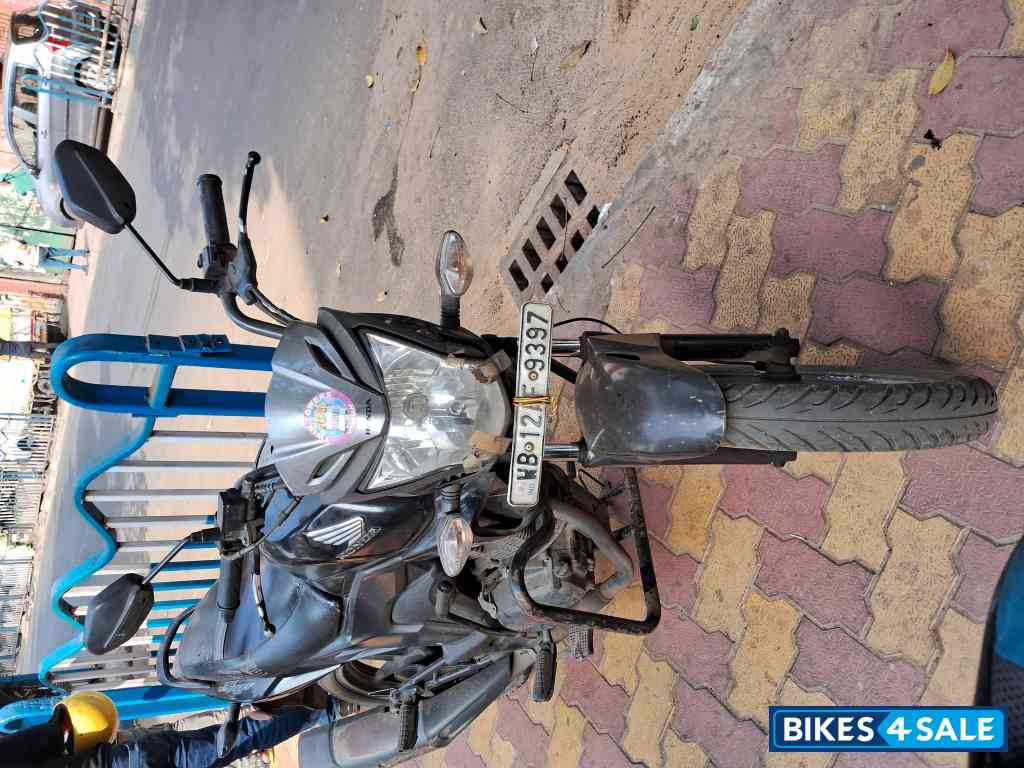 Black Honda CB Trigger