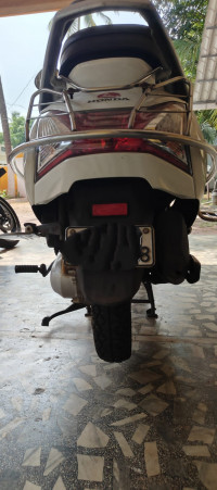 White Honda Activa 125
