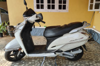 White Honda Activa 125