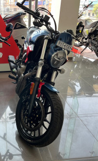 Metallic Nexus Blue Hero Mavrick 440