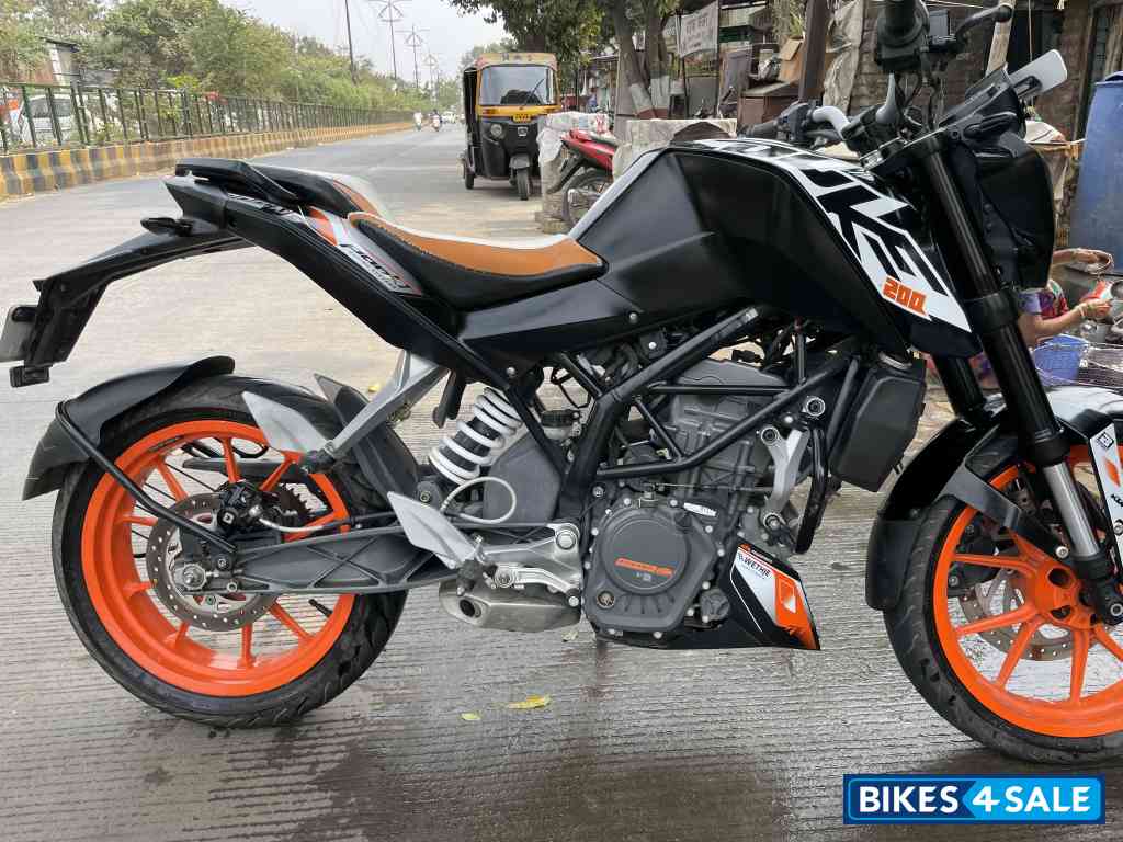 KTM Duke 200