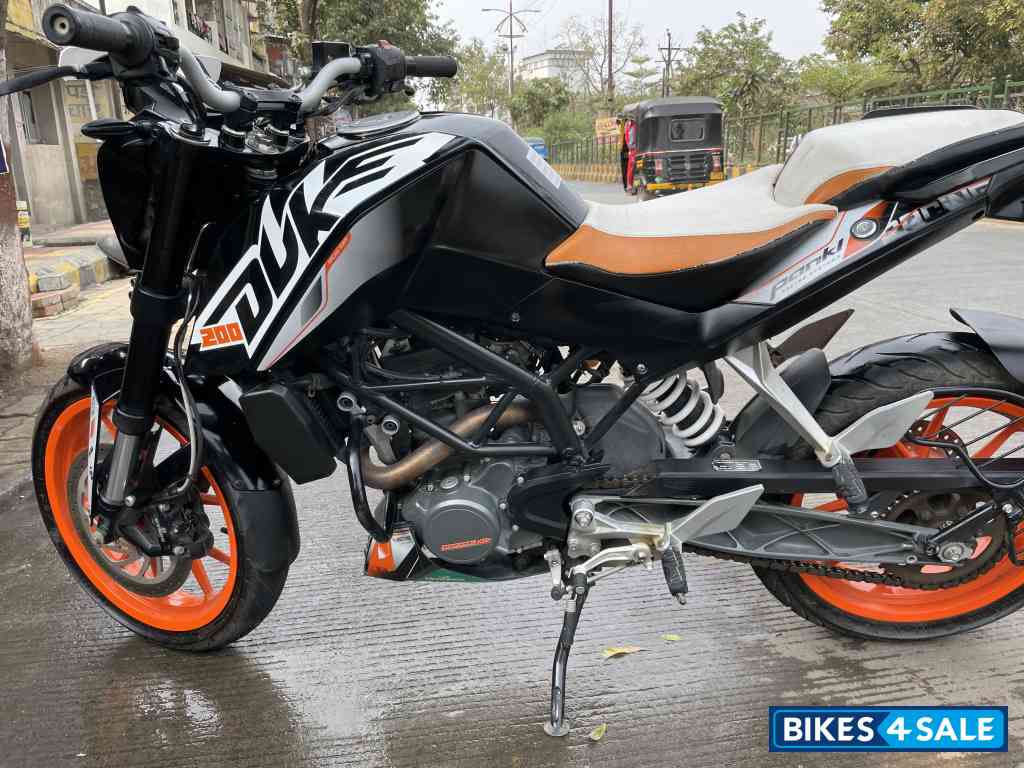 KTM Duke 200