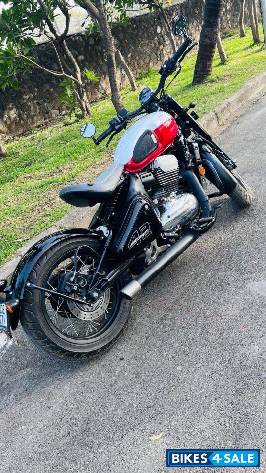 Jawa 42 Bobber Dual Channel ABS