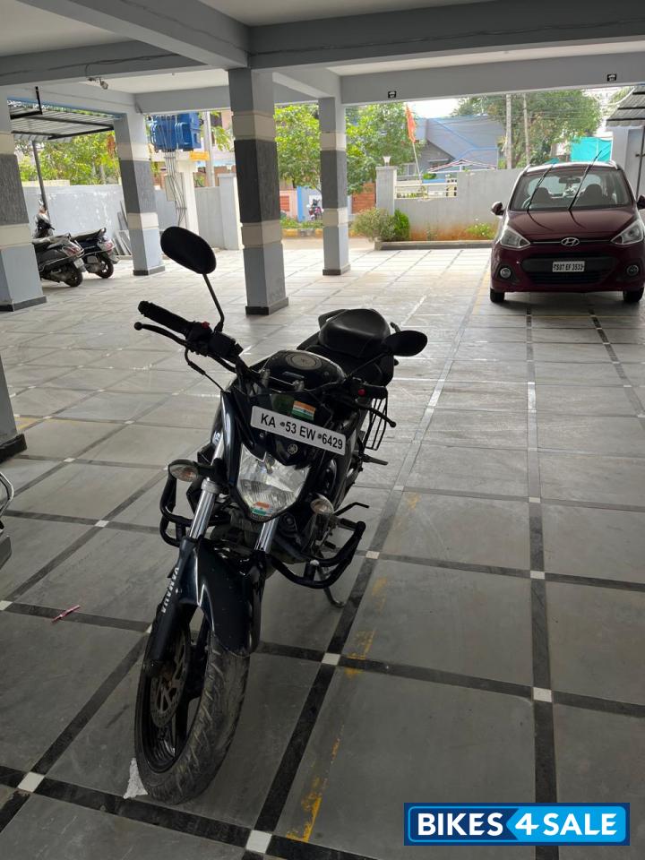 Black Yamaha FZ FI V2