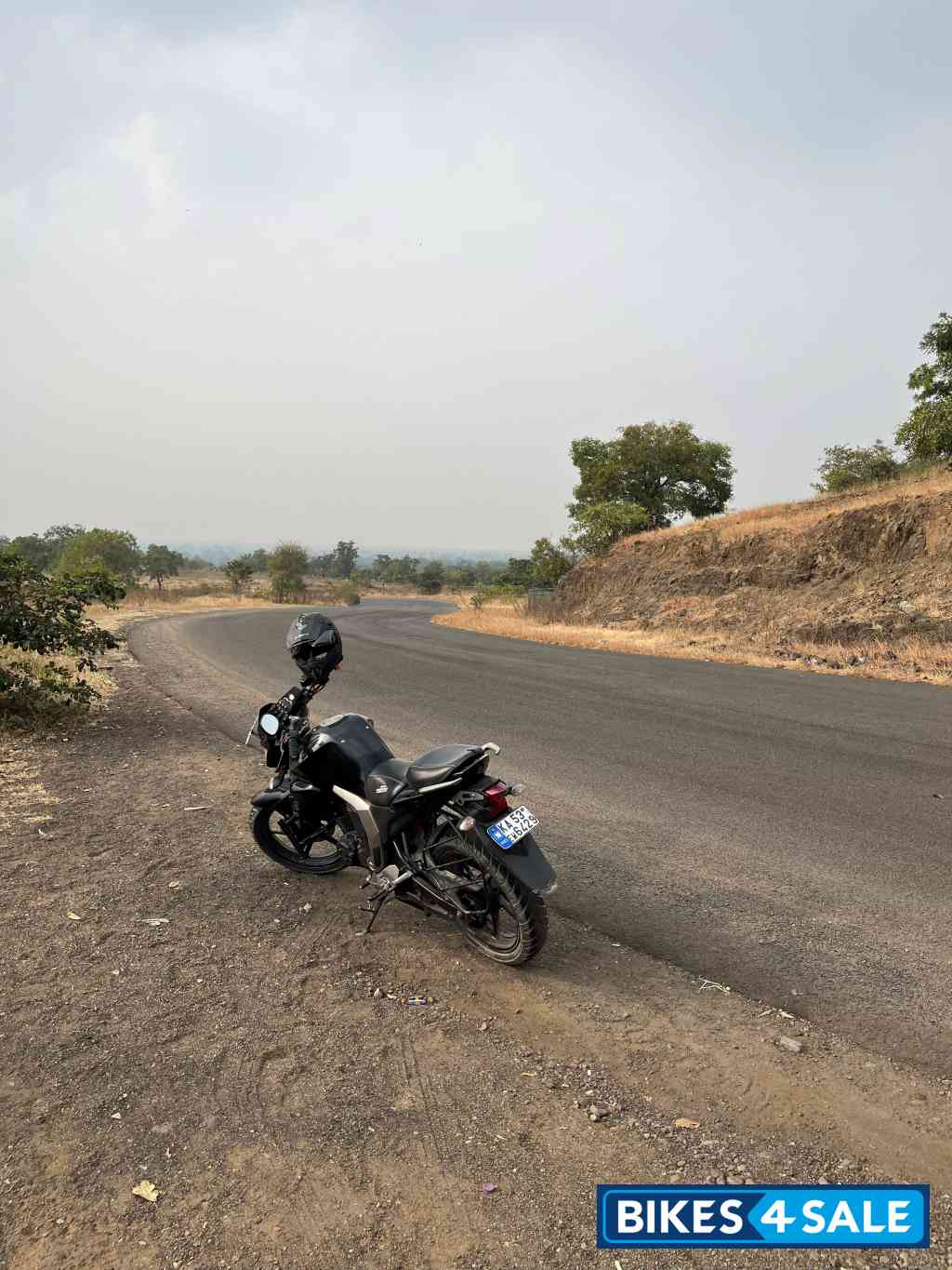 Black Yamaha FZ FI V2