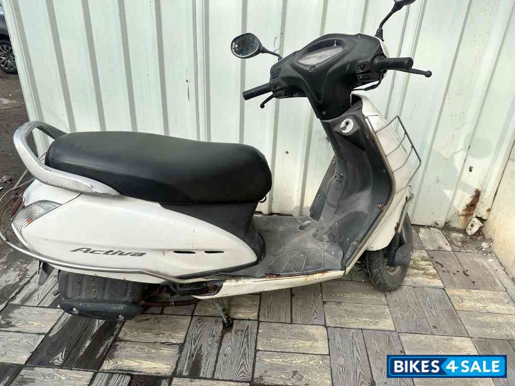 White Honda Activa