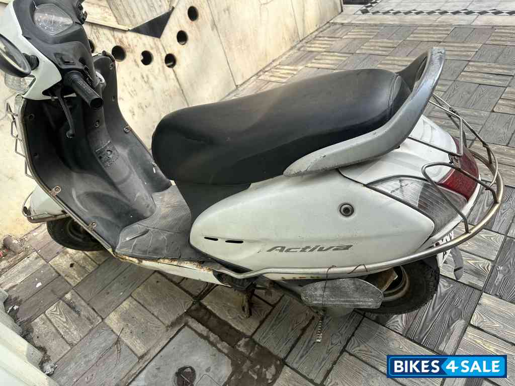 White Honda Activa