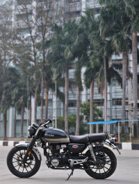 Honda Hness CB350 DLX Pro
