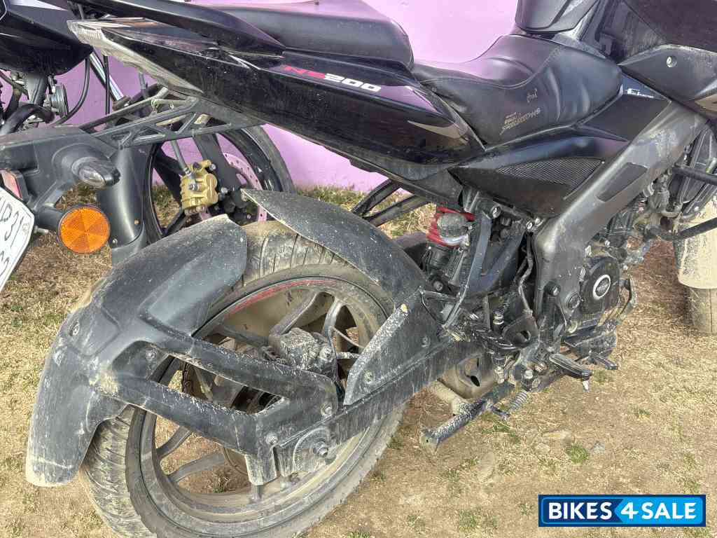Bajaj Pulsar NS200