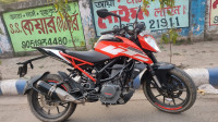 Orange KTM Duke 250
